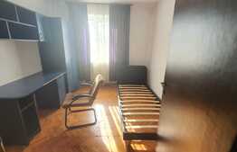 Apartament de 3 camere, decomandat, 80 mp, zona Favorit