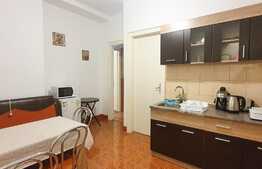 Oportunitate! Apartament de 3 camere in centrul orasului, tavan inalt, investitie sigura