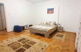 Oportunitate! Apartament de 3 camere in centrul orasului, tavan inalt, investitie sigura