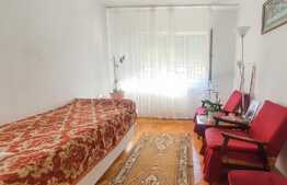 Apartament decomandat cu 4 camere, zona TURIST