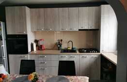 Casa tip duplex, 92 mp utili, zona rezidentiala, Lunei