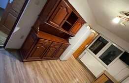 Apartament cu 3 camere, 60 mp, in zona Sagului