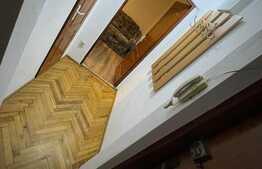 Apartament cu 3 camere, 60 mp, in zona Sagului