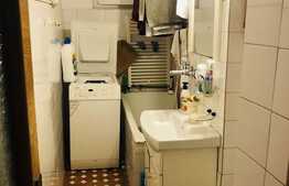 Apartament de 3 camere, 54 mp, zona Sagului