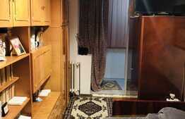 Apartament de 3 camere, 54 mp, zona Sagului