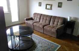 Apartament de 3 camere, balcon, 55 mp, zona Centrala