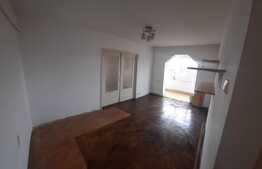  Apartament de 3 camere, 48 mp, zona Sagului