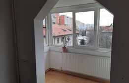  Apartament de 3 camere, 48 mp, zona Sagului