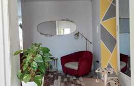 Apartament de 3 camere, balcon, 63 mp, zona Sagului