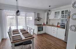 Duplex de vanzare, 100 mp utili, teren 270 mp, mobilat si utilat, Dumbravita