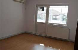 Apartament de 3 camere, balcon, 64 mp, zona Lipovei