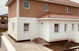 De vanzare casa tip duplex, 110 mp utili, 350 mp teren, Dumbravita