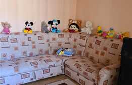 Apartament de 3 camere, 85 mp, decomandat, zona Bucovina