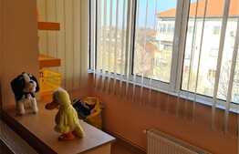 Apartament de 3 camere, 85 mp, decomandat, zona Bucovina