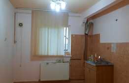 Apartament 3 camere, 62 mp, zona Lipovei