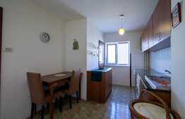 Apartament de 3 camere, 67 mp, zona Spitalul Judetean