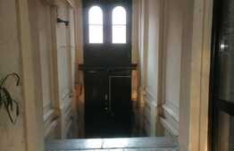 Garsoniera sau spatiu de birou, cladire istorica, zona Piata Unirii