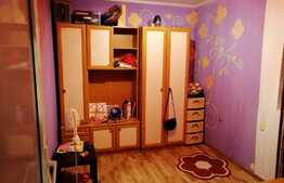  Apartament de 3 camere, 48 mp, zona Sagului