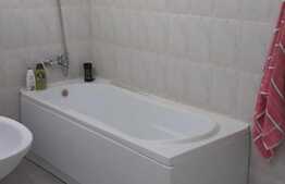 Apartament cu 3 camere, 72 mp, zona Dambovita