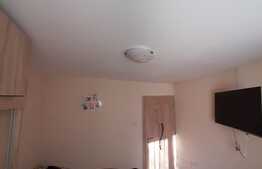 Apartament cu 3 camere, 60 mp, zona Lipovei