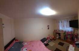 Apartament cu 3 camere, 60 mp, zona Lipovei