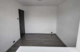 Apartament de 3 camere, 55 mp, zona Lipovei