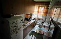 Apartament de 3 camere, 55 mp, zona Calea Sagului