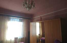 Apartament cu 3 camere, 88 mp, zona Sinaia 