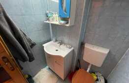 Apartament 3 camere, 2 bai, 72 mp,  zona Buziasului 