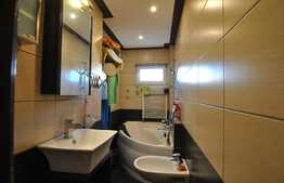 Apartament 3 camere, 70 mp, etaj intermediar, zona Girocului 