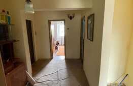 Apartament de 3 camere, decomandat, 56 mp, zona Lipovei