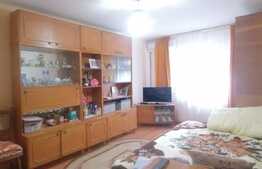 Apartament 3 camere, decomandat, zona Lipovei