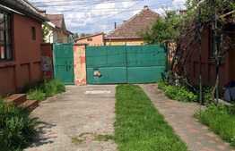 Casa renovabila/demolabila, teren 2000 mp, Giroc