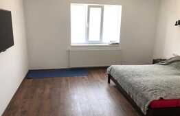 2 case, 78 mp, respectiv 93 mp, 2 terase, curte, zona Ghiroda