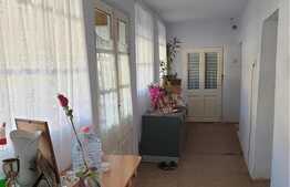 Casa de 4 camere, teren 2500 mp, Banloc