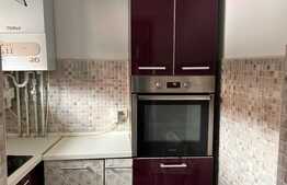 Casa de 3 camere, 65 mp, zona Balcescu 