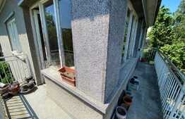 Apartament de 4 camere, decomandat, 212 mp si teren, zona Neptun