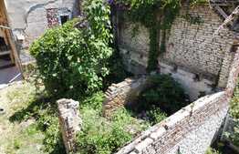 Teren pentru casa, la curte comuna, semicentral!