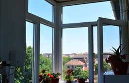 Apartament 3 camere, 56 mp, centrala, zona Lipovei