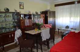 Apartament 3 camere, 56 mp, centrala, zona Lipovei