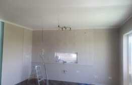 Duplex 4 camere, 70 mp, curte interioara, parcare, Mosnita Noua!