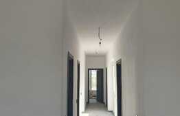 Duplex 4 camere, 89 mp, curte interioara, parcare, Mosnita Noua