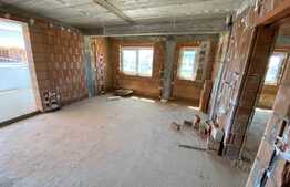 Oferta! Penthouse de 6 camere, 135 mp, parcare, zona Dumbravita