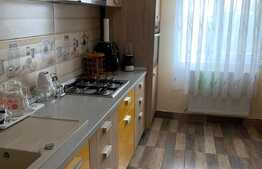 Apartament de 2 camere, 60 mp, decomandat, zona Lipovei