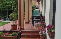 Casa 5 camere, 196 mp, teren 600 mp, parcare, Dumbravita