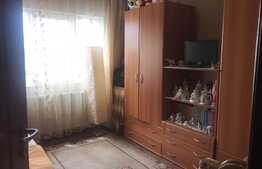 Apartament spatios, 3 camere, 64 mp, zona Soarelui