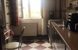 Apartament spatios, 3 camere, 64 mp, zona Soarelui