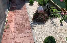 Apartament de 2 camere, 56 mp, gradina 117 mp, Dumbravita