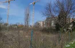 Teren cu suprafață de 3328 mp, în zona Aradului