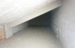 Super pret! Penthouse pe 2 niveluri, living + bucatarie, 2 dormitoare, 2 bai, terasa si spatiu de depozitare